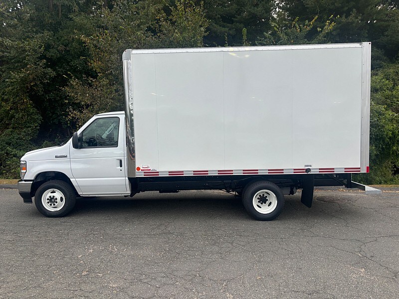 2025 Ford E-450 photo 4