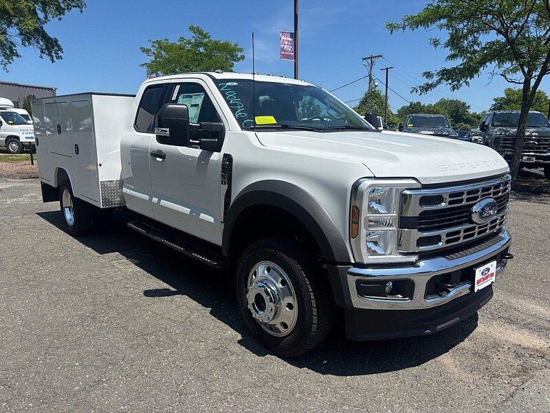 2025 Ford F-450 XLT photo 3