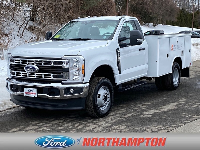 2026 Ford F-350 Super Duty Chassis Cab XL