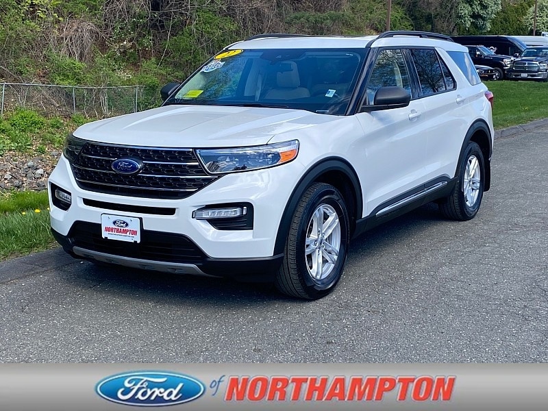 2022 Ford Explorer XLT 4WD's photo