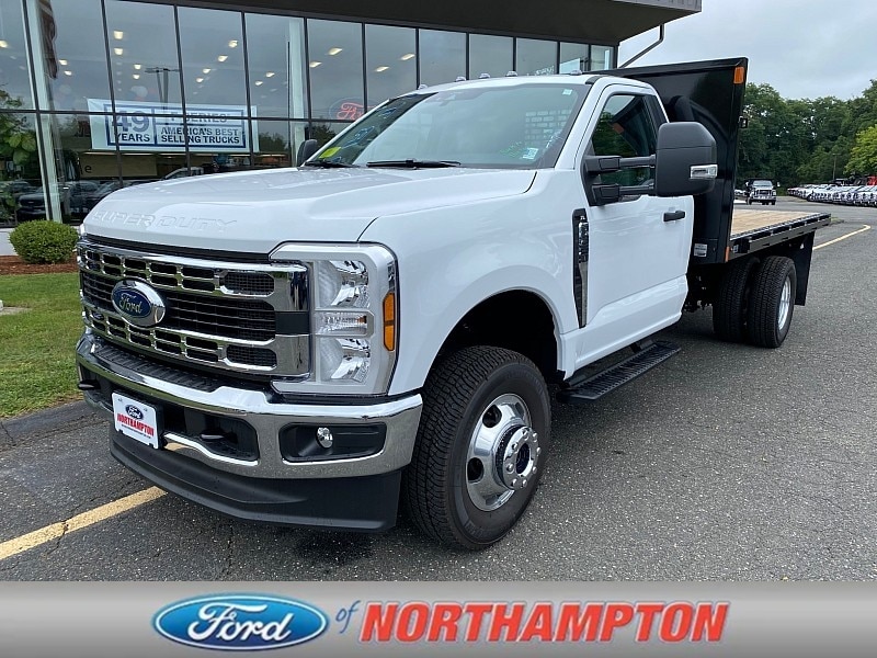 2026 Ford F-350 Super Duty Chassis Cab