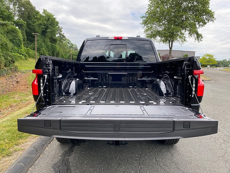 2025 Ford F-150 Lightning Lariat - Photo 9