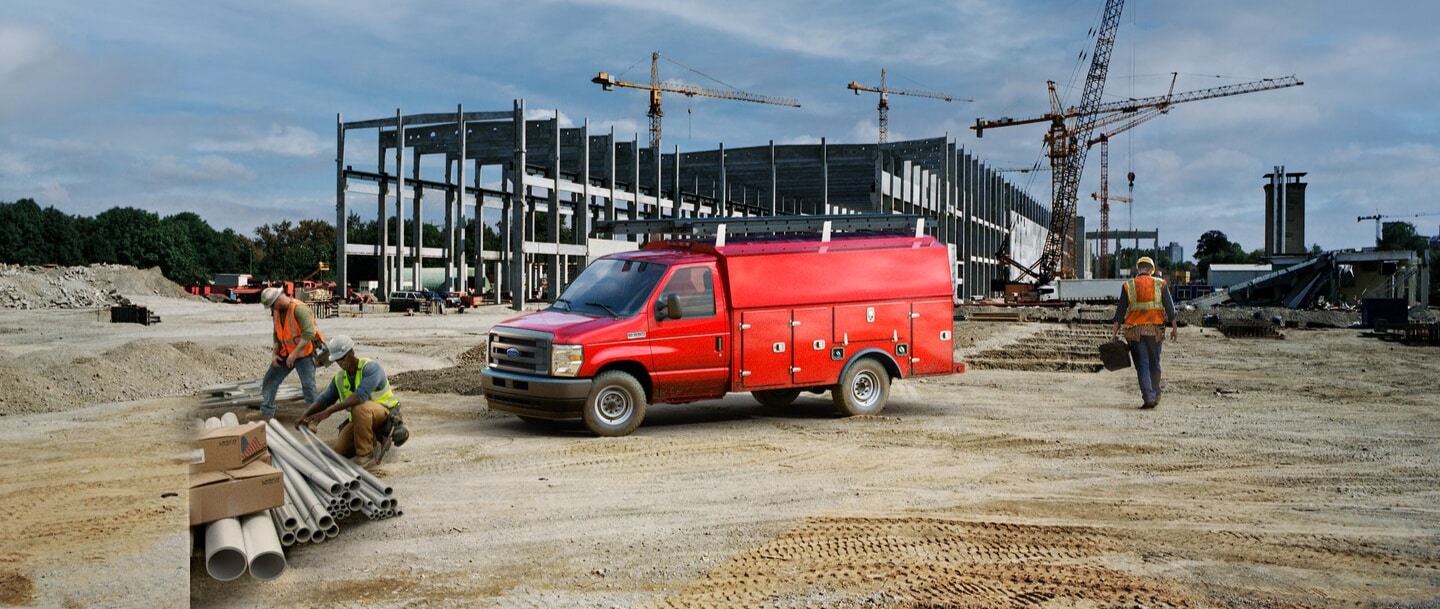 2026-Ford-E350-Chasis-StandardCab-Truck-L01-1440x610.jpeg