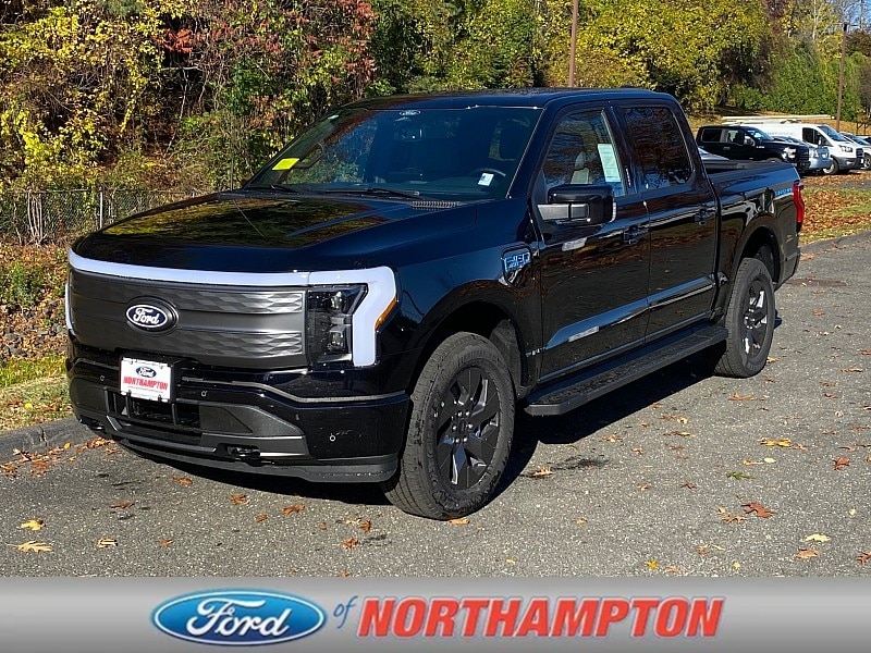 2025 Ford F-150 Lightning Lariat's photo