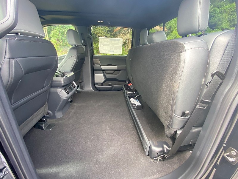 2025 Ford F-150 Lightning Lariat - Photo 21