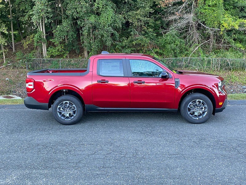 2025 Ford Maverick XLT photo 3