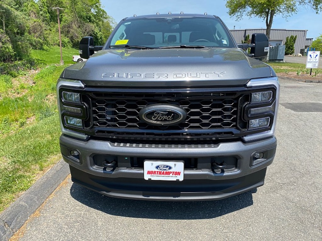 New 2026 Ford Super Duty F-350 4WD LARIAT Full Size Truck
