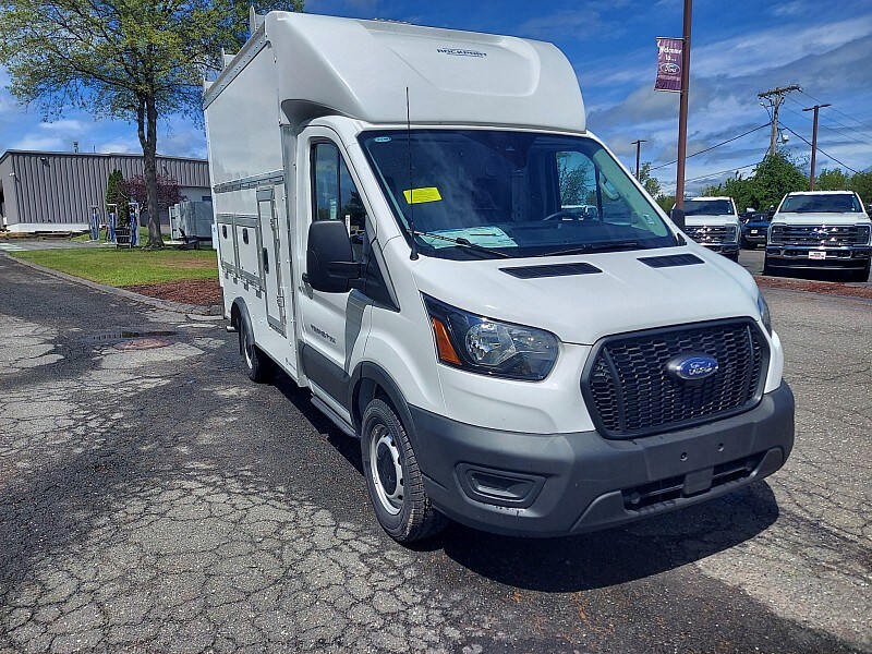 2025 Ford Transit Cutaway Van photo 3