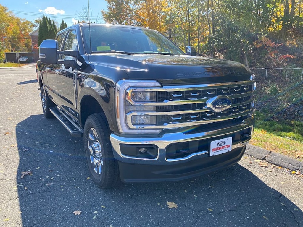 New 2026 Ford Super Duty LARIAT Full Size Truck