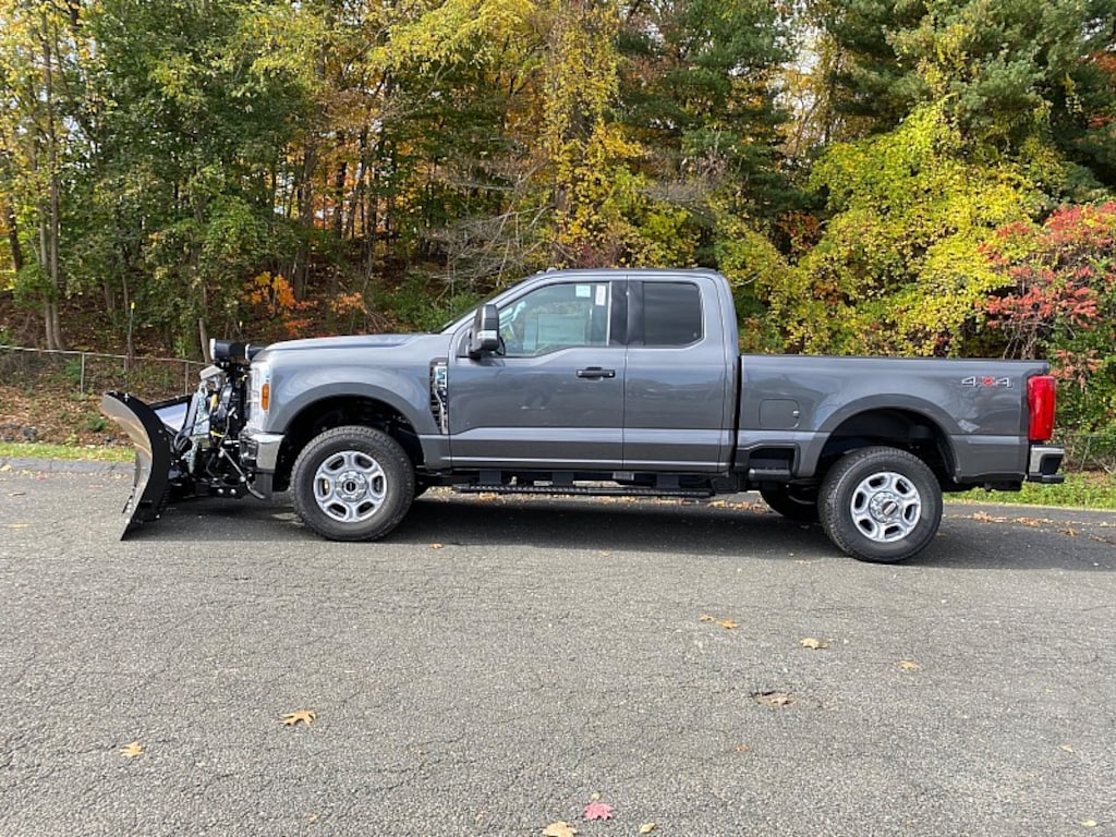 New 2026 Ford Super Duty XLT Full Size Truck