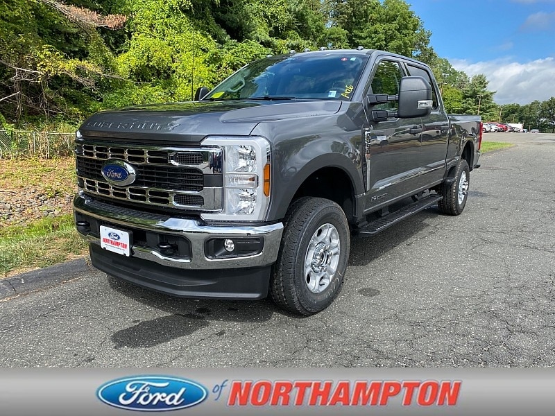 2026 Ford F-350 Super Duty XLT's photo