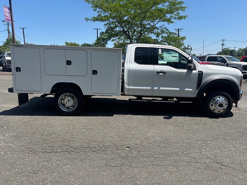 2025 Ford F-450 XLT photo 4