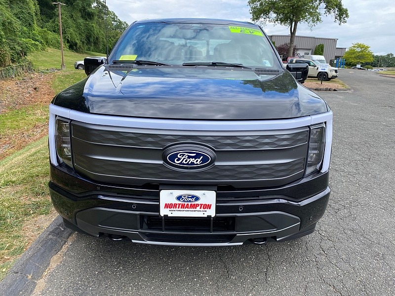 2025 Ford F-150 Lightning Lariat - Photo 2