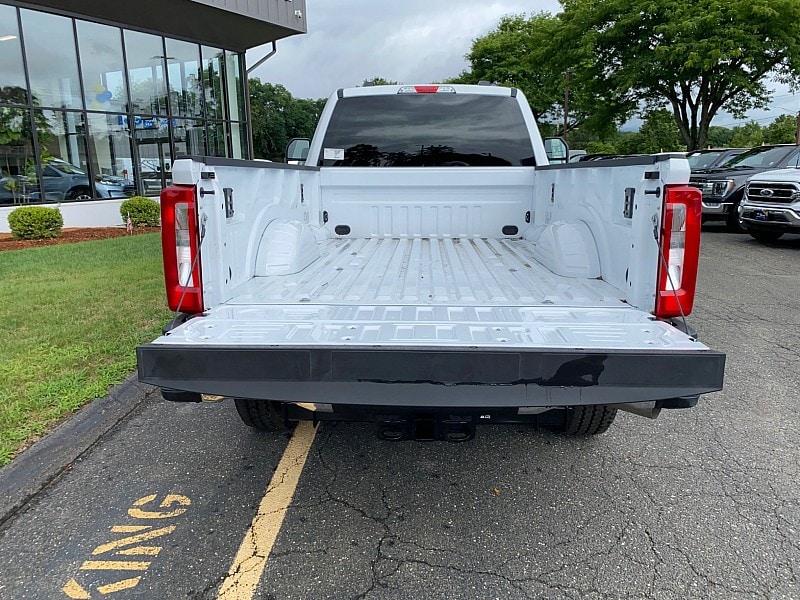 2026 Ford F-350 Super Duty XLT - Photo 9