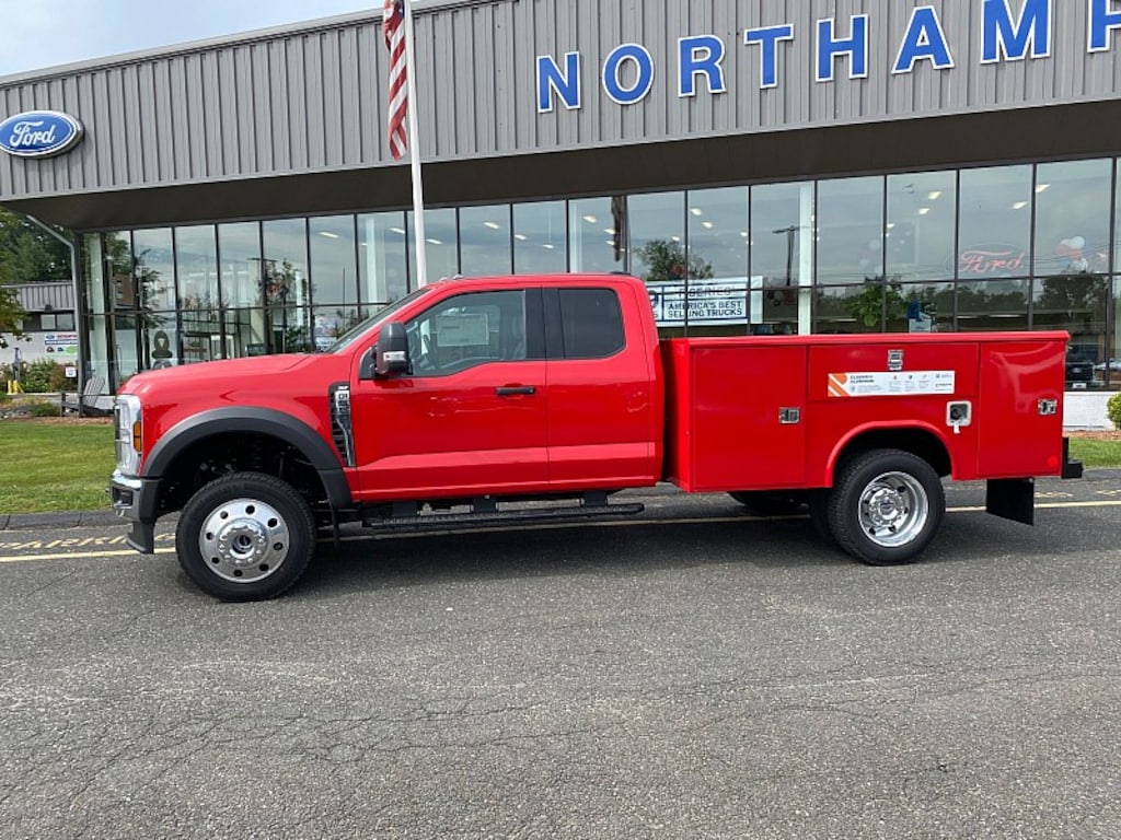New 2026 Ford Super Duty F-550 CC 4WD XLT Full Size Truck