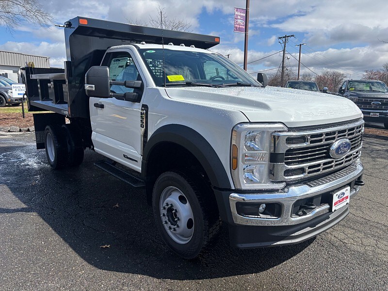 2025 Ford F-550 XL photo 3