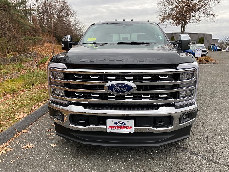 2026 Ford F-350 Lariat photo 2
