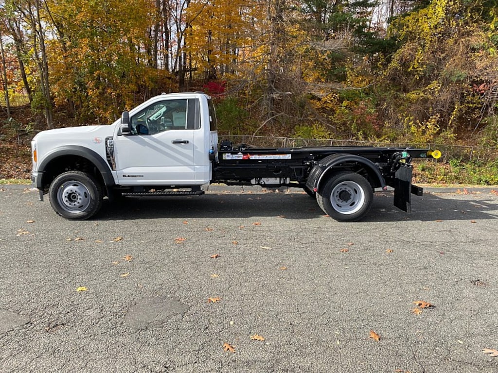 New 2026 Ford Super Duty F-550 CC 4WD XL Full Size Truck