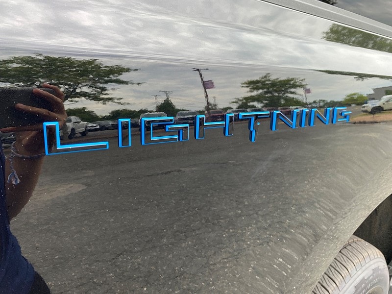 2025 Ford F-150 Lightning Lariat - Photo 12