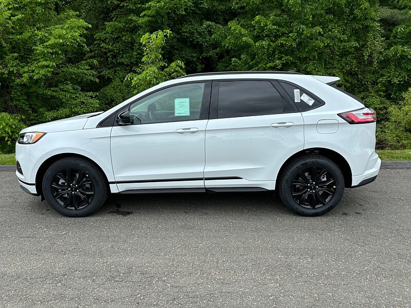 2024 Ford Edge SE photo 4