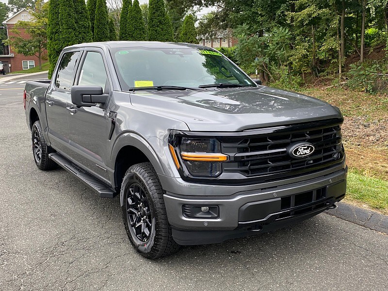 2025 Ford F-150 XLT photo 3