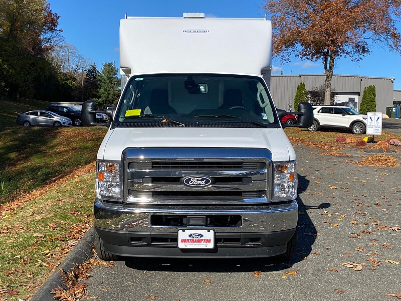 2026 Ford E-350 Base photo 2