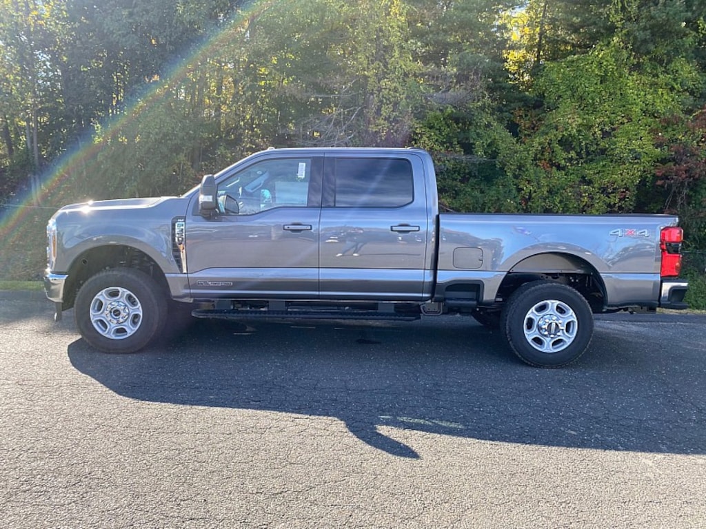 New 2026 Ford Super Duty XLT Full Size Truck