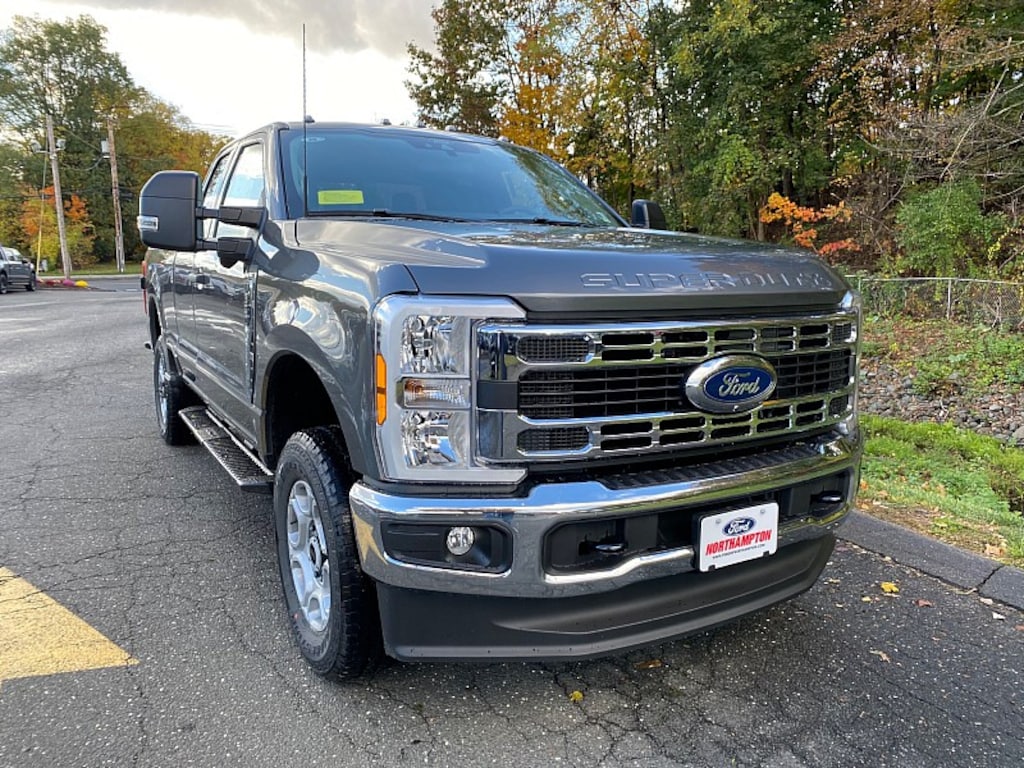 New 2026 Ford Super Duty XLT Full Size Truck