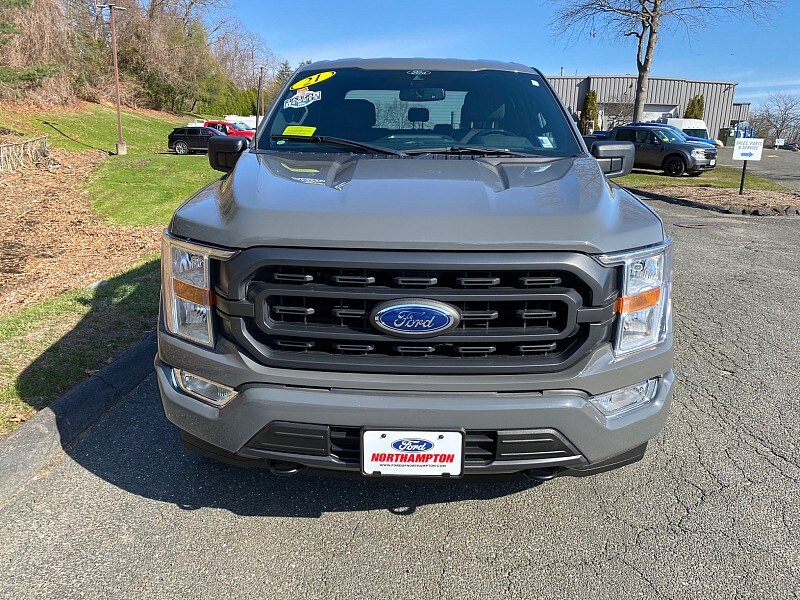 2021 Ford F-150 XLT photo 2