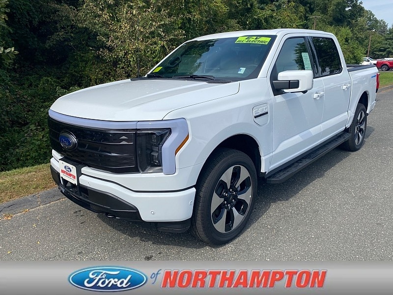 2023 Ford F-150 Lightning Platinum's photo