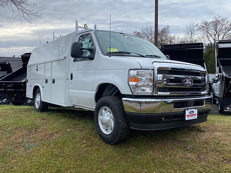 2026 Ford E-350 Base photo 3