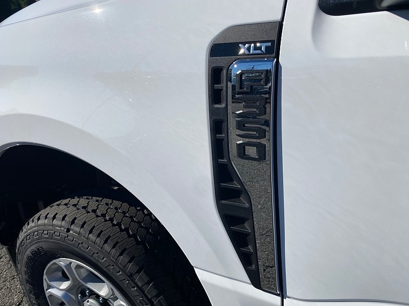 2026 Ford F-350 Super Duty XLT - Photo 10