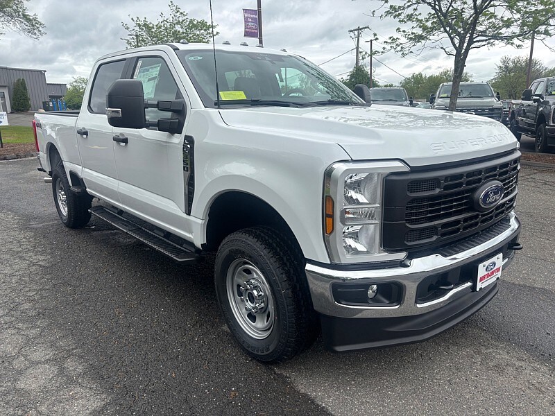 2025 Ford F-350 XL photo 3
