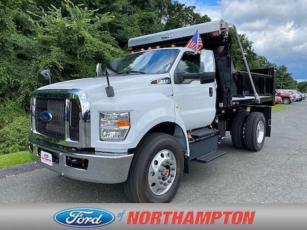 2025 Ford F-650-750 Commercial Truck