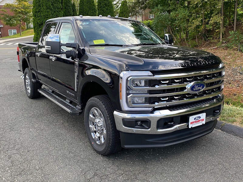 2026 Ford F-350 Lariat photo 3