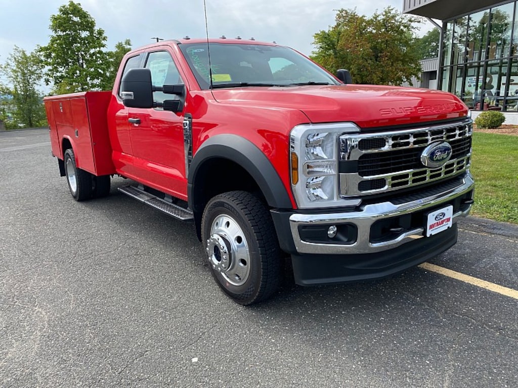 New 2026 Ford Super Duty F-550 CC 4WD XLT Full Size Truck