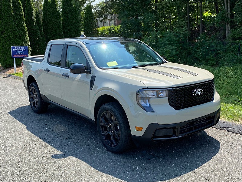 2025 Ford Maverick XLT photo 2