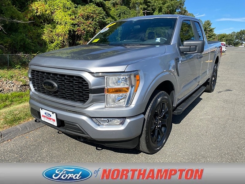 2022 Ford F-150 XL's photo