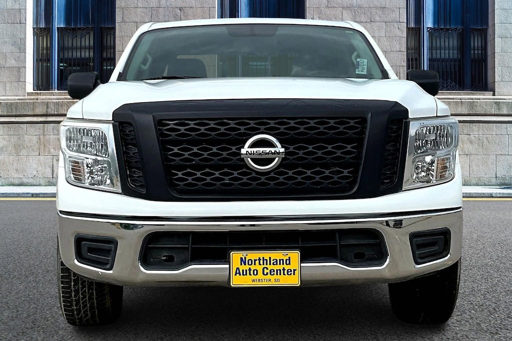 Used 2018 Nissan Titan S 4x4 Crew Cab S