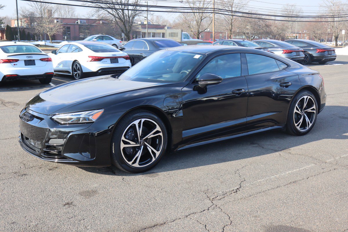 2022 Audi e-tron GT Prestige's photo