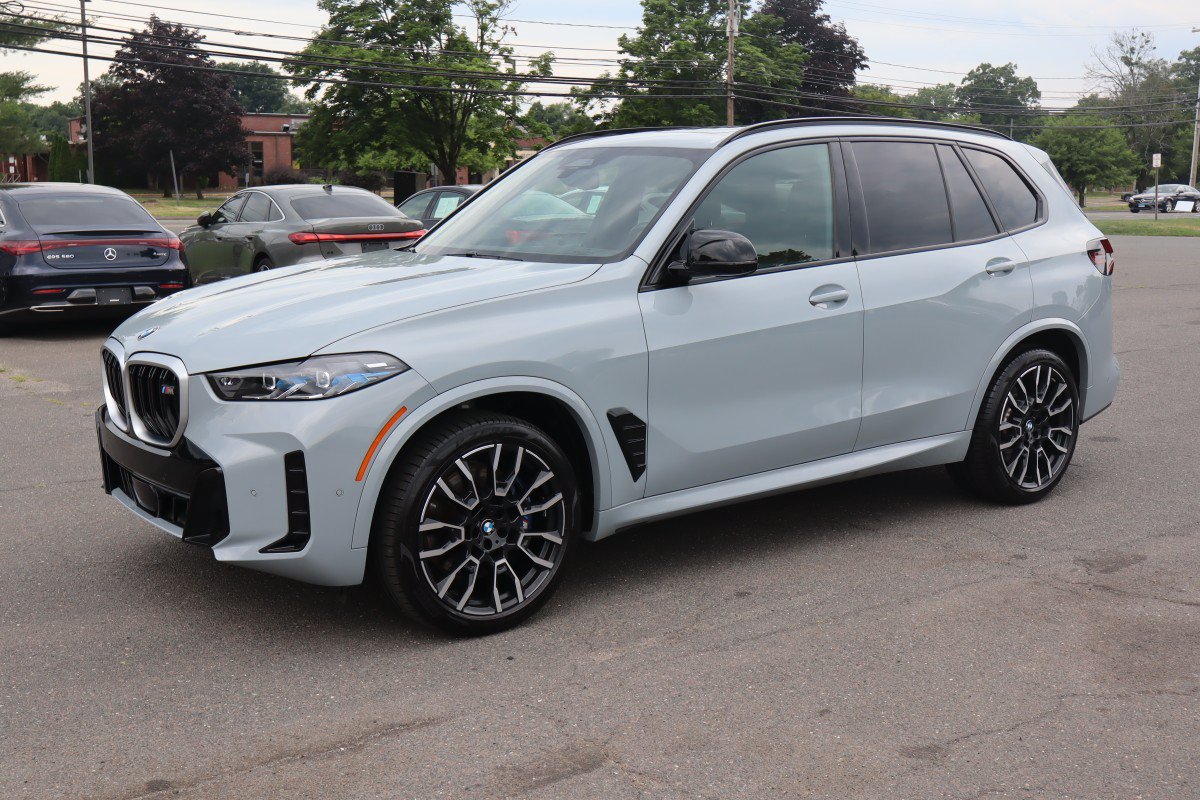 2026 BMW X5 M60i's photo