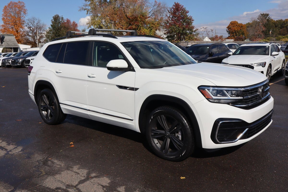 2021 Volkswagen Atlas V6 SE Technology R-Line photo 3