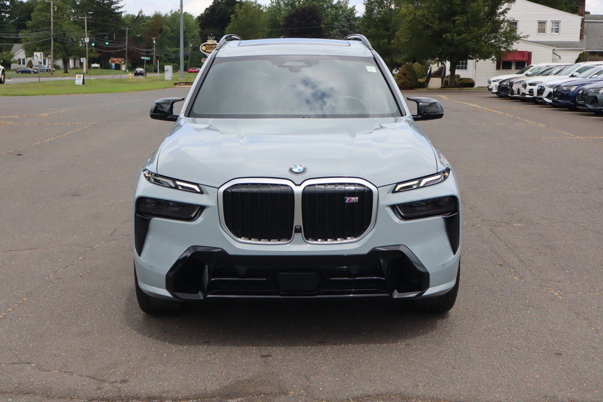2024 Bmw X7 M60i photo 2
