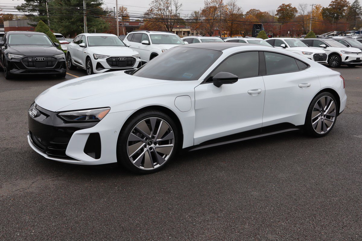 2022 Audi e-tron GT Prestige's photo