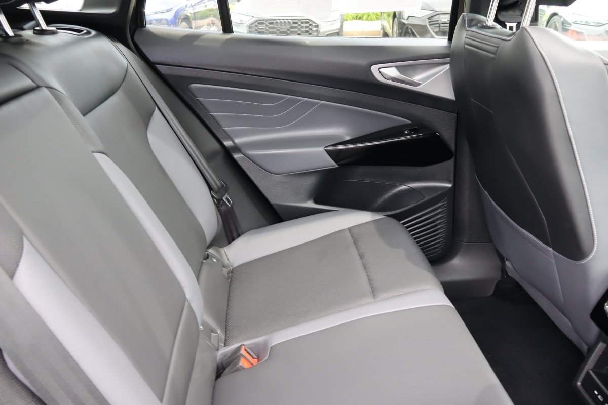2023 Volkswagen ID.4 PRO S - Photo 14
