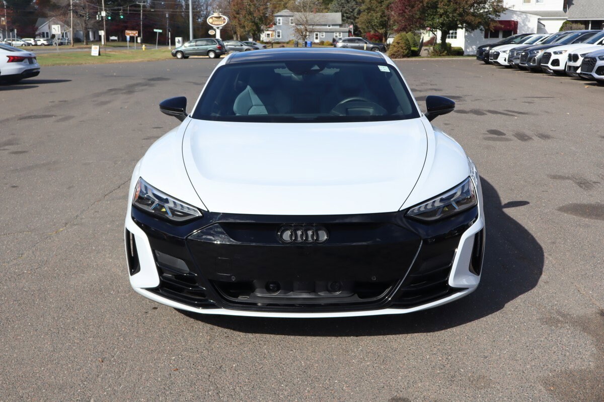 2022 Audi e-tron GT Prestige photo 2