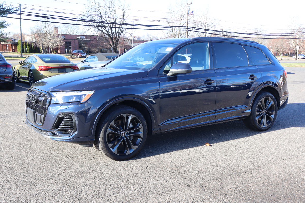 2025 Audi Q7 Premium Plus's photo