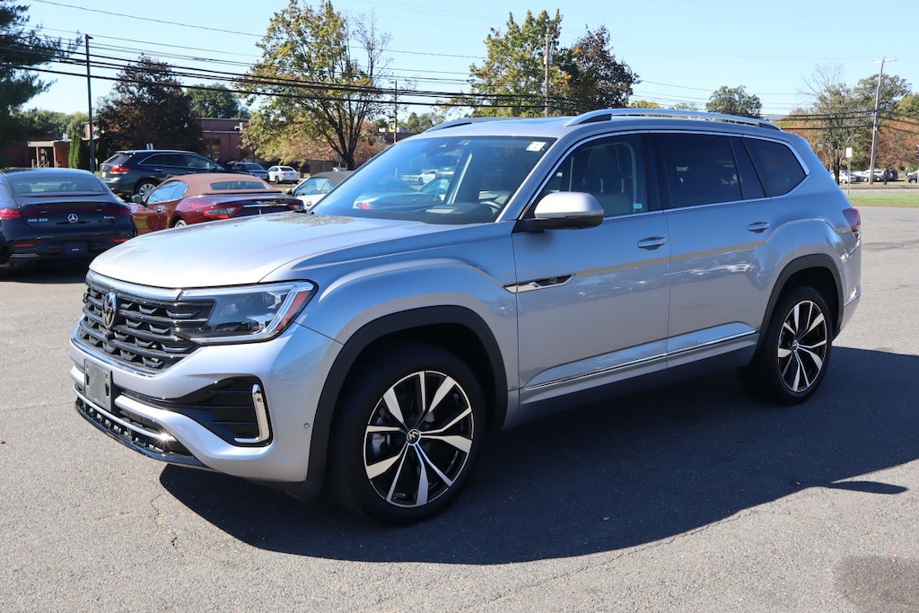 Used 2024 Volkswagen Atlas 2.0T SEL Premium R-Line 4MOTION SUV