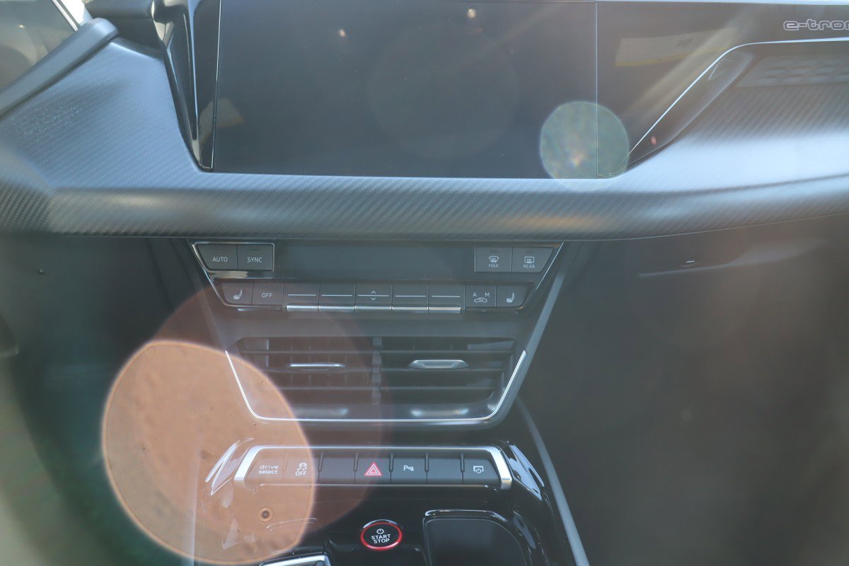 2023 Audi e-tron GT Premium Plus - Photo 12
