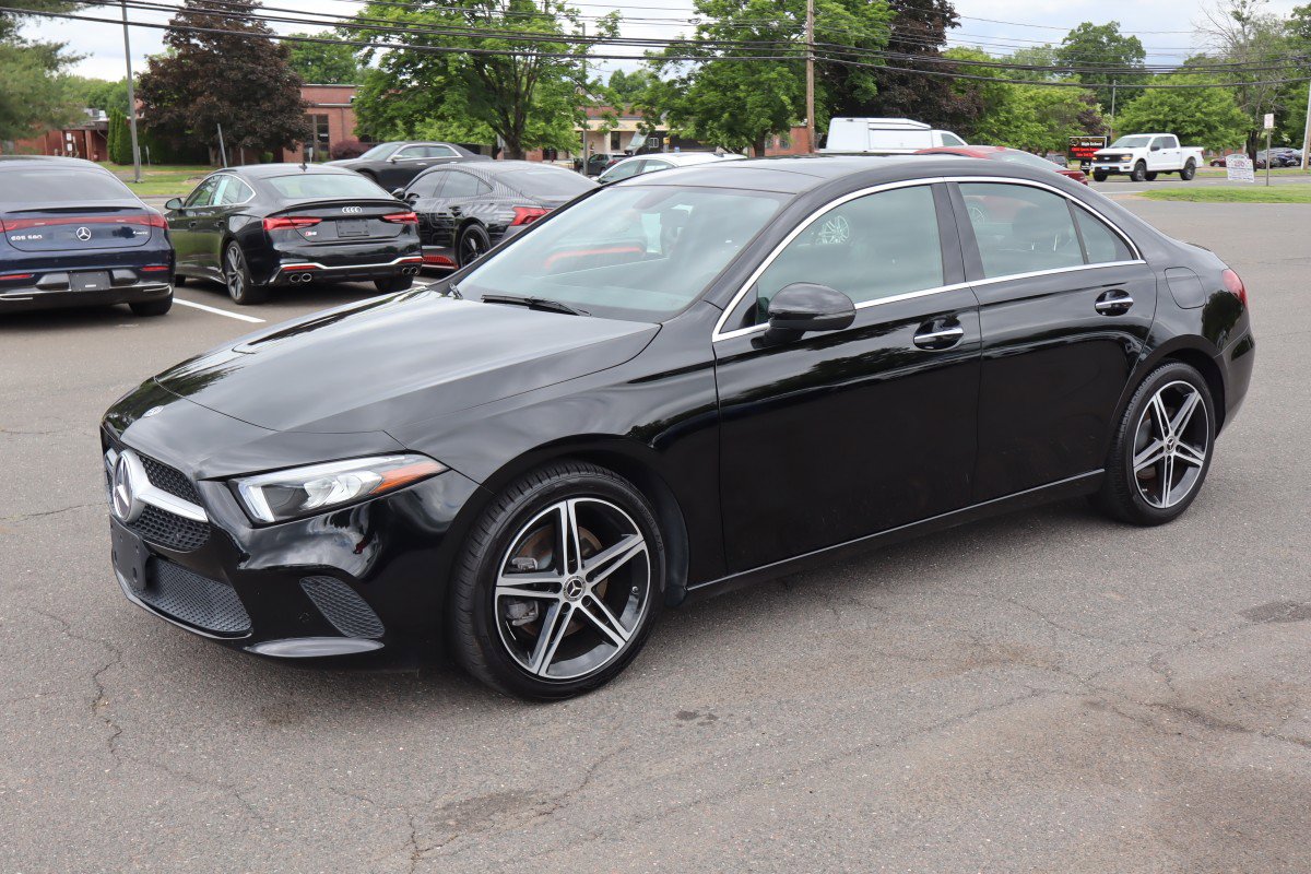 2019 Mercedes-Benz A-Class A220's photo